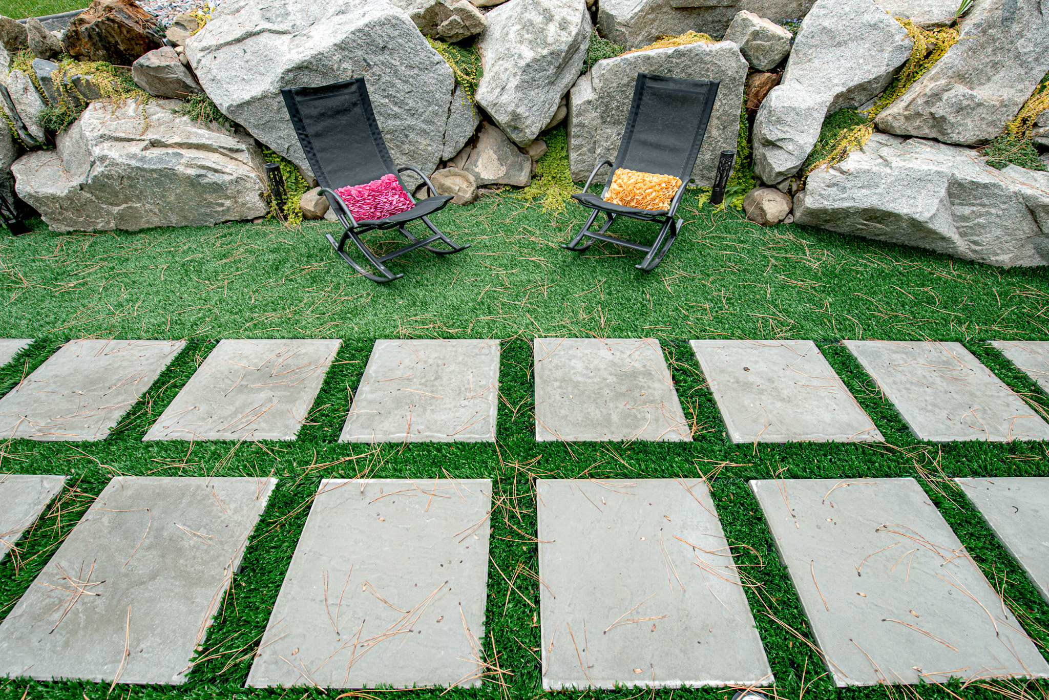 Go Green With These Trendy Artificial Grass Wall Design Ideas
